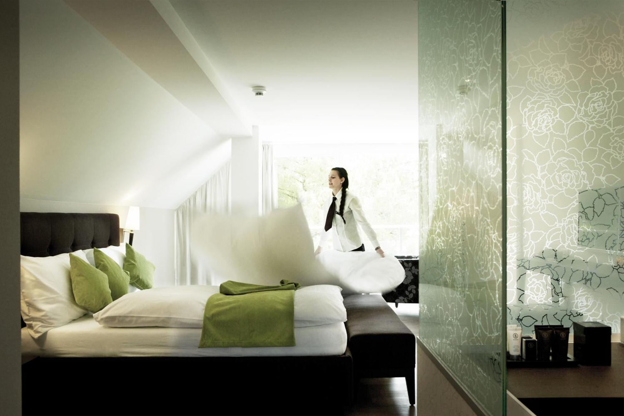 Hotel Schloss Hünigen 4*