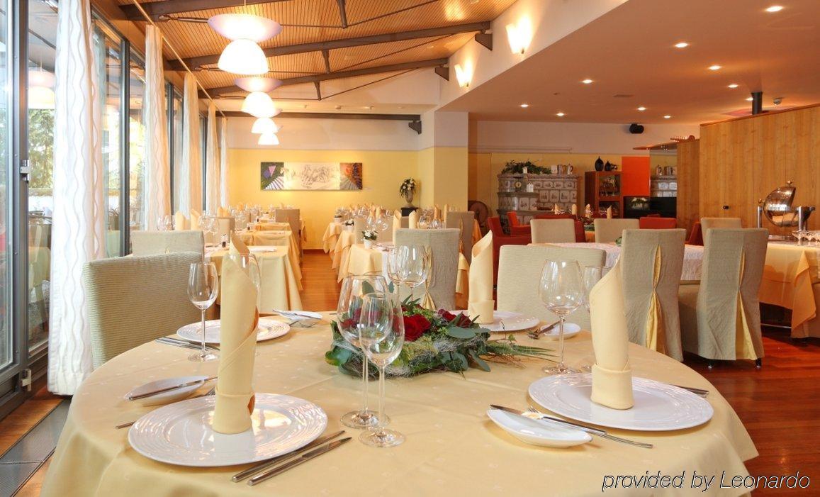 Schloss Huenigen Hotel 4*