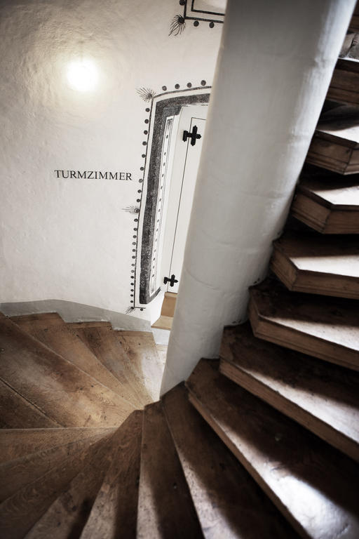 Hotel Schloss Huenigen 4*